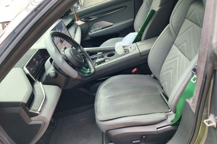 Used Zeekr 001 2022 Ultra-Long Range Dual-Motor ME Version Left Front Seat