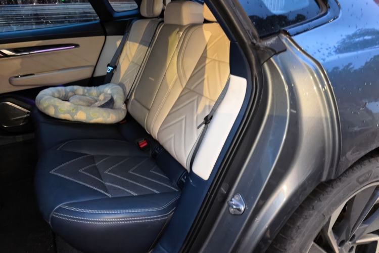 Used Zeekr 001 2022 Ultra-Long Range Single-Motor WE Version Left Rear Seat