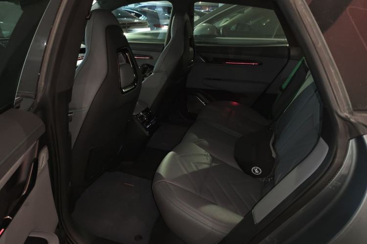 Used Zeekr 001 2022 Ultra-Long Range Dual-Motor ME Version Left Rear Seat