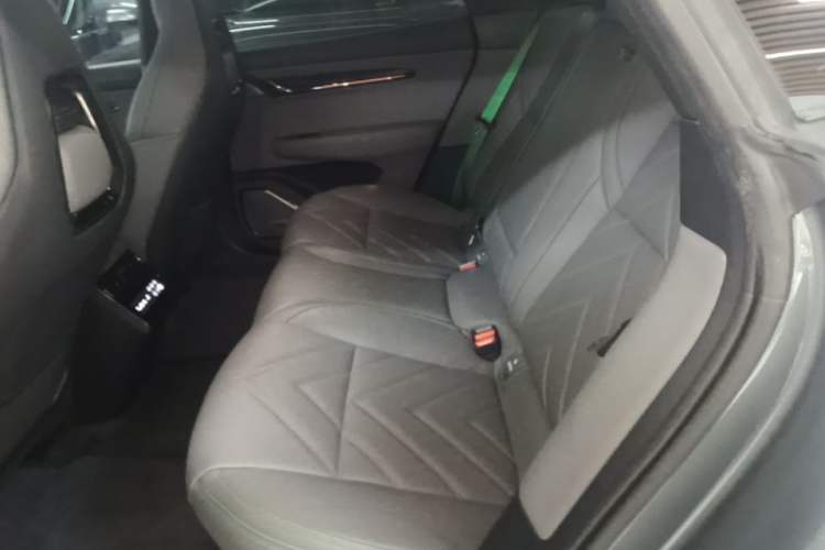 Used Zeekr 001 2022 Ultra-Long Range Dual-Motor YOU Version Left Rear Seat