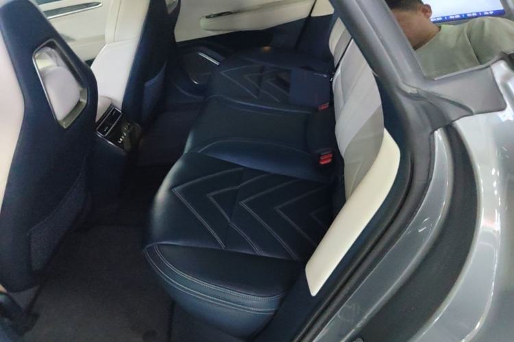 Used Zeekr 001 2022 Ultra-Long Range Dual-Motor YOU Version Left Rear Seat