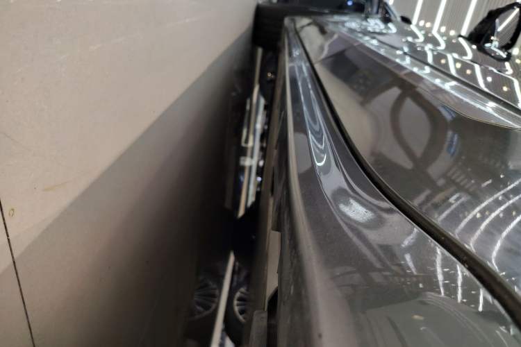 Used Zeekr 001 2022 Long-Range Dual-Motor WE Edition Left Side Sill