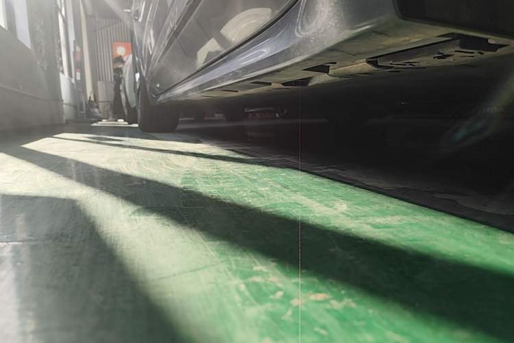 Used Zeekr 001 2022 Long-Range Dual-Motor WE Edition Left Side Sill