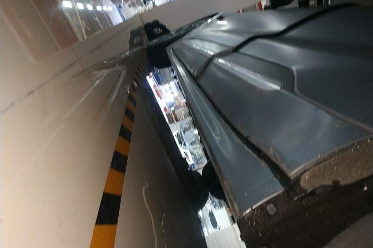 Used Zeekr 001 2022 Ultra-Long Range Single-Motor WE Version Left Side Sill