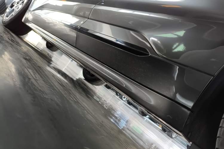 Used Zeekr 001 2022 Long-Range Dual-Motor WE Edition Left Side Sill