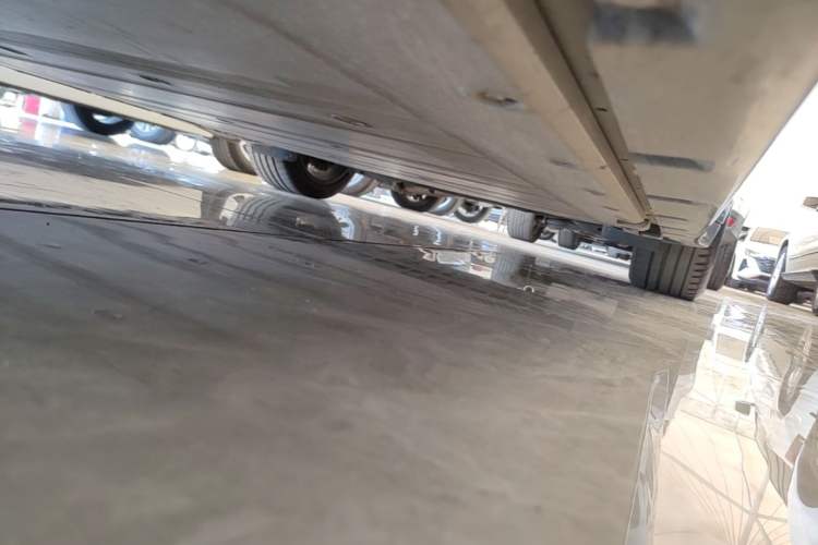 Used Zeekr 001 2022 Long-Range Dual-Motor WE Edition Left Side Sill