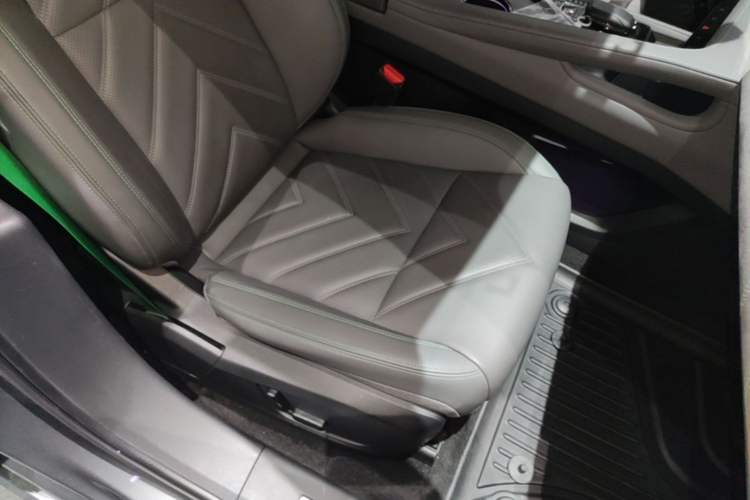 Used Zeekr 001 2022 Long-Range Dual-Motor WE Edition Right Front Seat