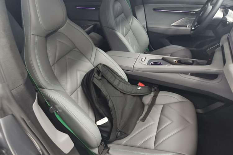 Used Zeekr 001 2022 Long-Range Dual-Motor WE Edition Right Front Seat