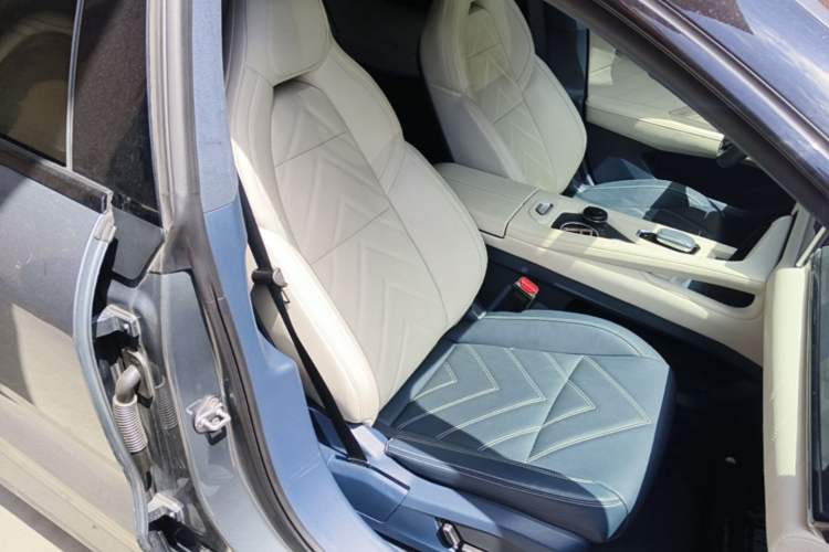 Used Zeekr 001 2022 Long-Range Dual-Motor WE Edition Right Front Seat