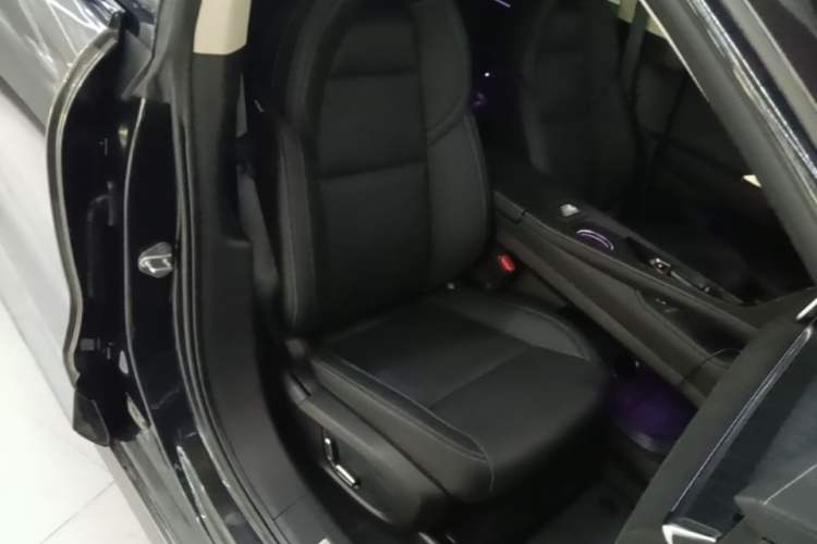 Used Zeekr 001 2022 Long-Range Dual-Motor WE Edition Right Front Seat
