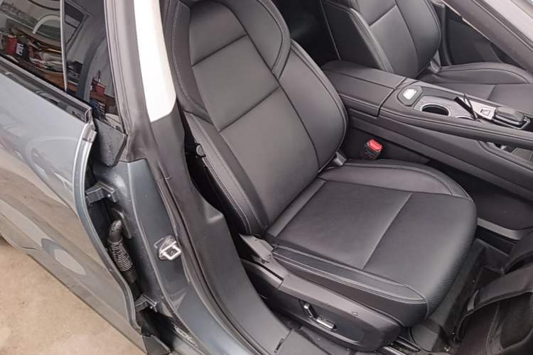 Used Zeekr 001 2022 Long-Range Dual-Motor WE Edition Right Front Seat