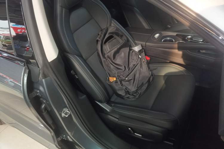 Used Zeekr 001 2022 Ultra-Long Range Single-Motor WE Version Right Front Seat