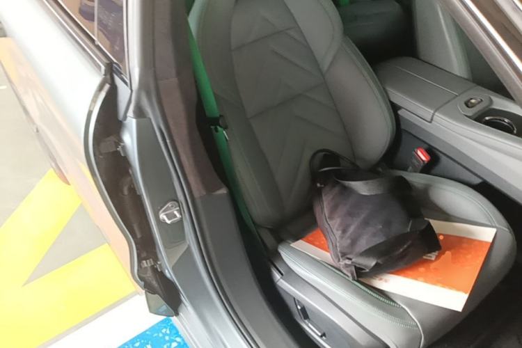 Used Zeekr 001 2022 Long-Range Dual-Motor WE Edition Right Front Seat