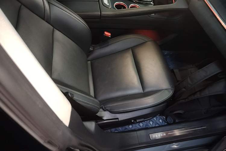 Used Zeekr 001 2022 Long-Range Dual-Motor WE Edition Right Front Seat