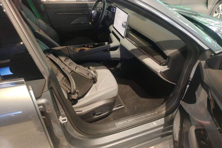 Used Zeekr 001 2022 Ultra-Long Range Dual-Motor YOU Version Right Front Seat