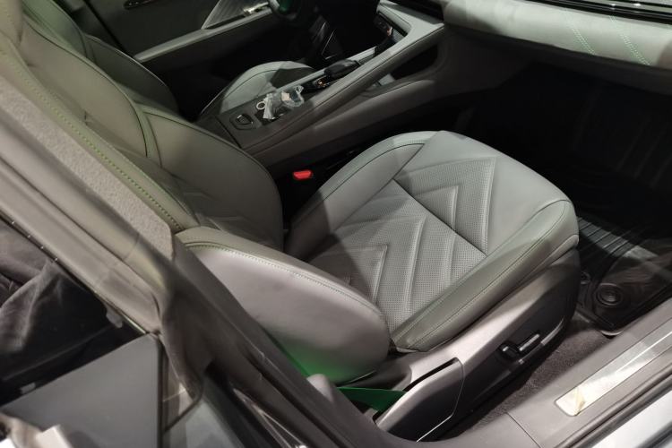 Used Zeekr 001 2022 Long-Range Dual-Motor WE Edition Right Front Seat