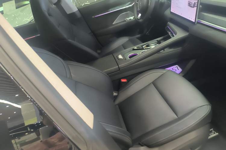 Used Zeekr 001 2022 Long-Range Dual-Motor WE Edition Right Front Seat