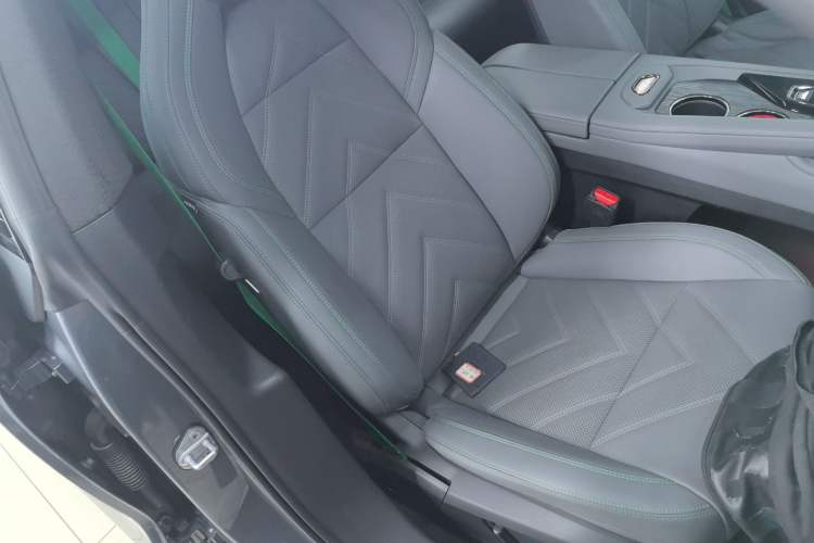 Used Zeekr 001 2022 Long-Range Dual-Motor WE Edition Right Front Seat