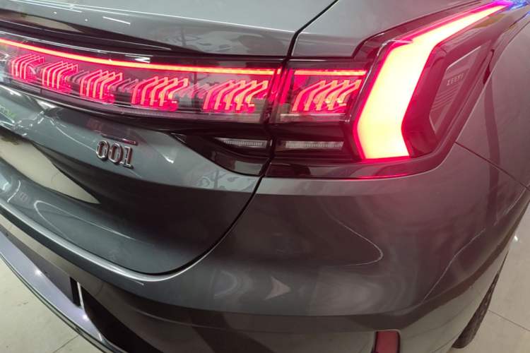 Used Zeekr 001 2022 Long-Range Dual-Motor WE Edition Right Rear Taillight