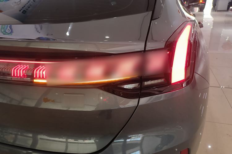 Used Zeekr 001 2022 Long-Range Dual-Motor WE Edition Right Rear Taillight