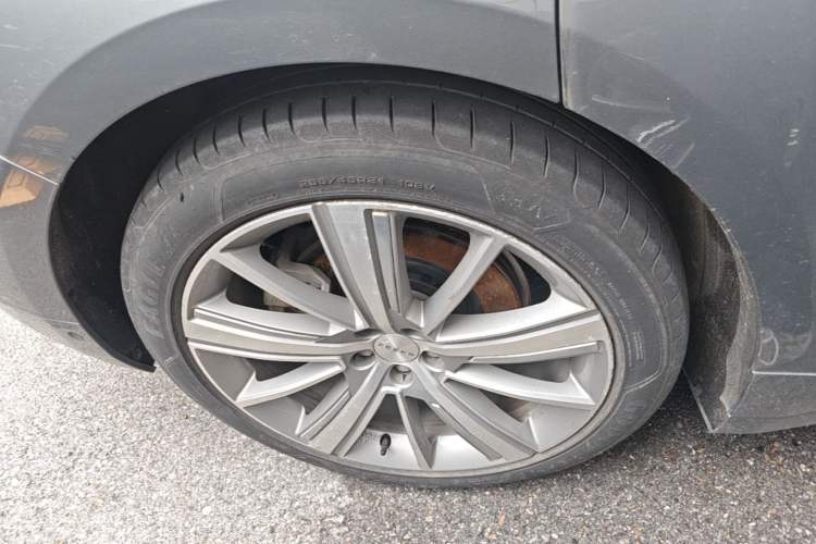 Used Zeekr 001 2022 Long-Range Dual-Motor WE Edition Right Rear Wheel Hub