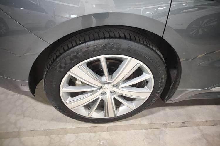 Used Zeekr 001 2022 Long-Range Dual-Motor WE Edition Right Rear Wheel Hub