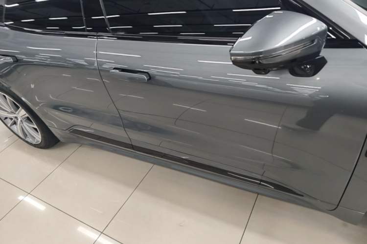 Used Zeekr 001 2022 Long-Range Dual-Motor WE Edition Right Side Sill