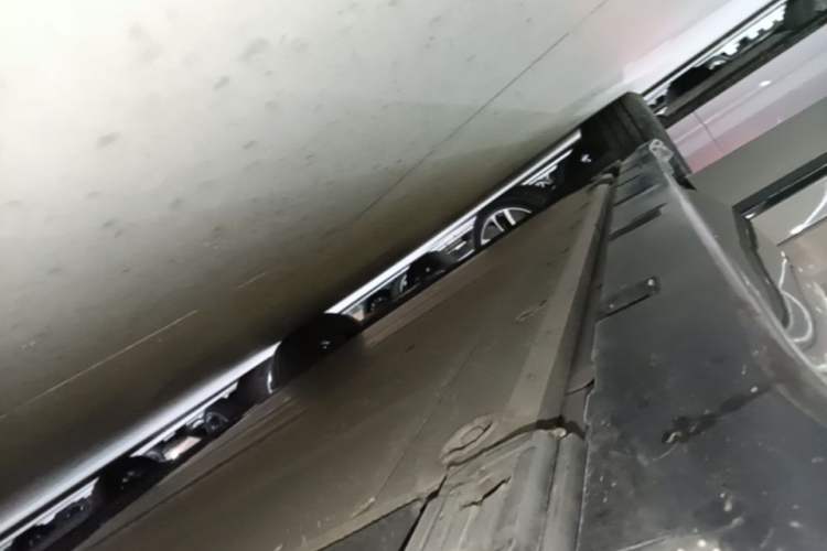 Used Zeekr 001 2022 Long-Range Dual-Motor WE Edition Right Side Sill