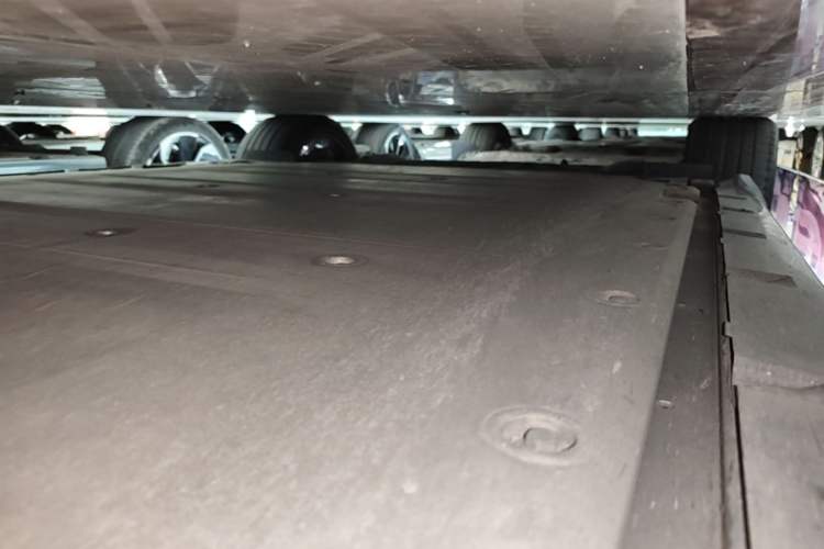 Used Zeekr 001 2022 Long-Range Dual-Motor WE Edition Right Side Sill