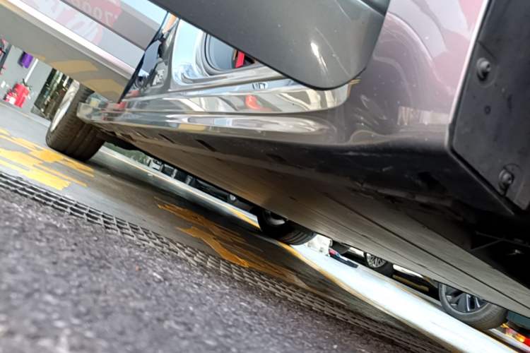 Used Zeekr 001 2022 Long-Range Dual-Motor WE Edition Right Side Sill
