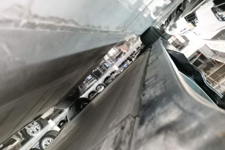 Used Zeekr 001 2022 Ultra-Long Range Single-Motor WE Version Right Side Sill