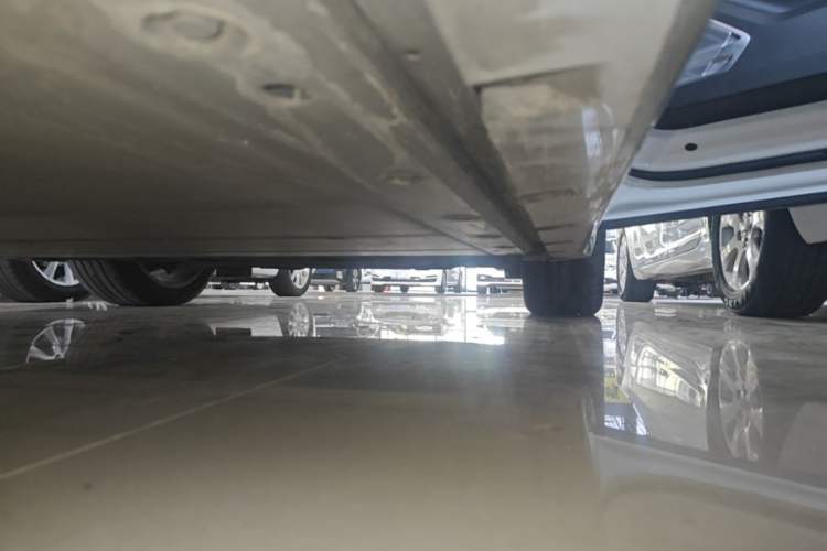 Used Zeekr 001 2022 Long-Range Dual-Motor WE Edition Right Side Sill