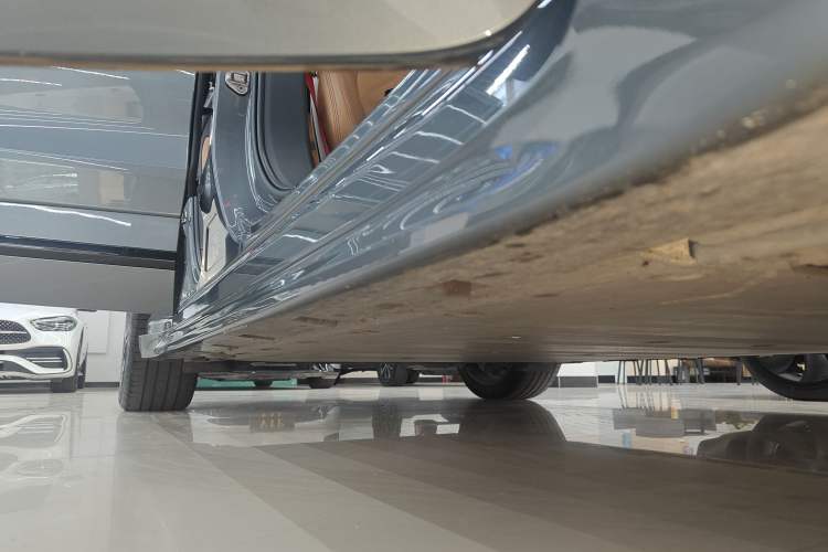 Used Zeekr 001 2022 Long-Range Dual-Motor WE Edition Right Side Sill