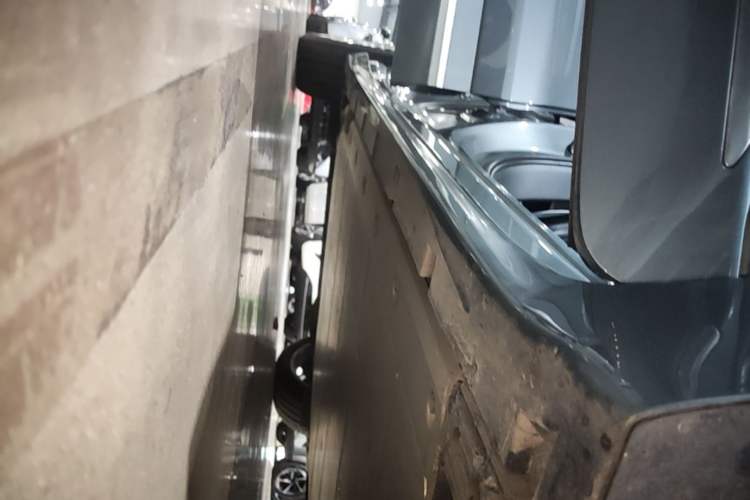 Used Zeekr 001 2022 Long-Range Dual-Motor WE Edition Right Side Sill