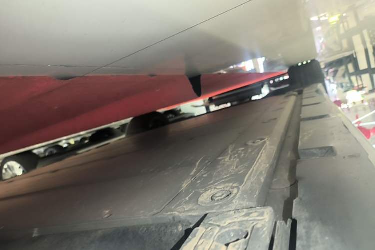 Used Zeekr 001 2022 Long-Range Dual-Motor WE Edition Right Side Sill