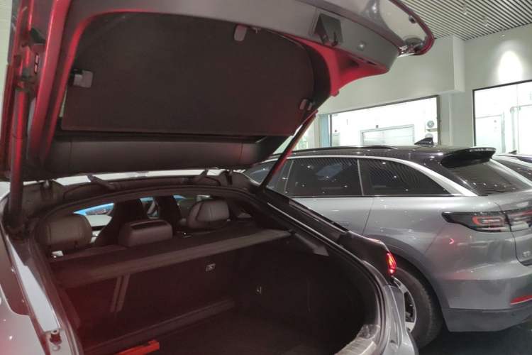Used Zeekr 001 2022 Long-Range Dual-Motor WE Edition Trunk