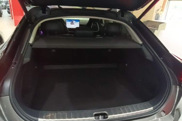 Used Zeekr 001 2022 Long-Range Dual-Motor WE Edition Trunk