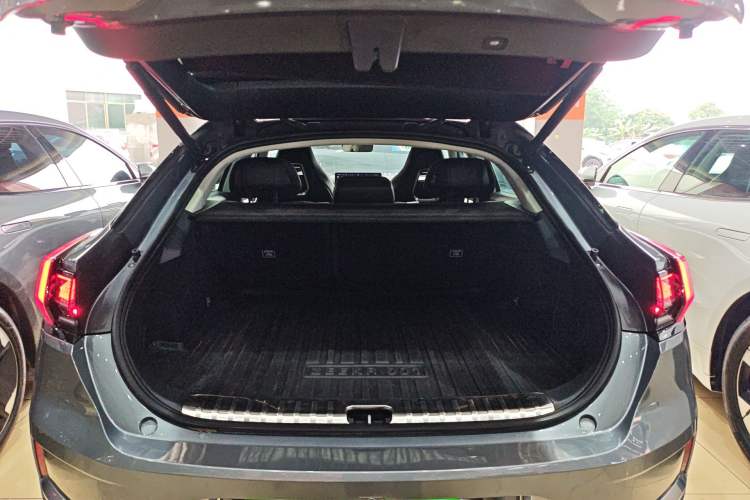 Used Zeekr 001 2022 Long-Range Dual-Motor WE Edition Trunk