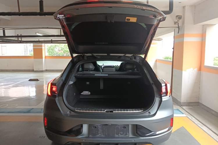Used Zeekr 001 2022 Long-Range Dual-Motor WE Edition Trunk