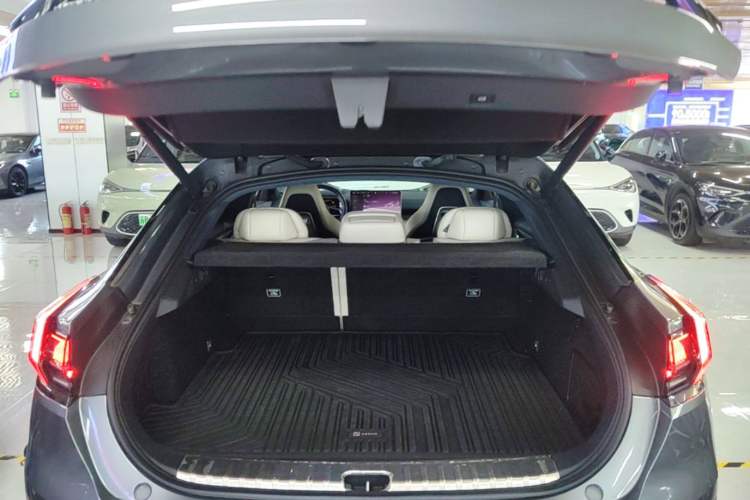 Used Zeekr 001 2022 Ultra-Long Range Dual-Motor YOU Version Trunk