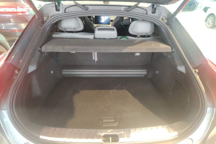 Used Zeekr 001 2022 Ultra-Long Range Dual-Motor YOU Version Trunk