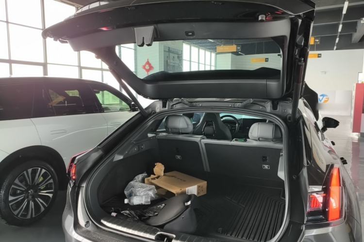 Used Zeekr 001 2022 Long-Range Dual-Motor WE Edition Trunk