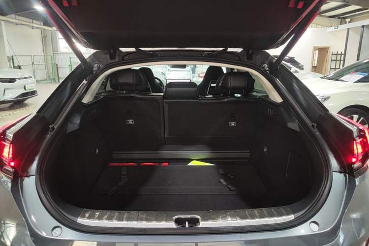 Used Zeekr 001 2022 Long-Range Dual-Motor WE Edition Trunk