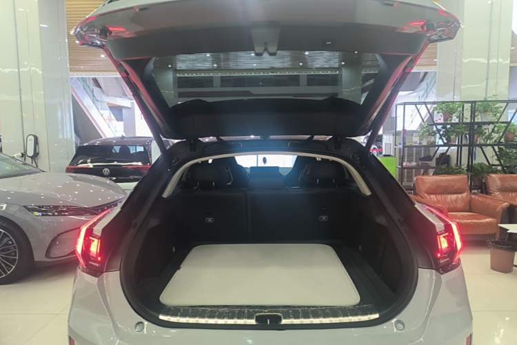 Used Zeekr 001 2022 Long-Range Dual-Motor WE Edition Trunk