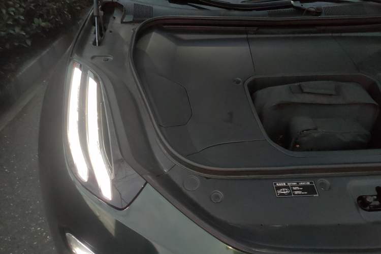 Used Zeekr 001 2022 Ultra-Long Range Single-Motor WE Version Engine Bay Right