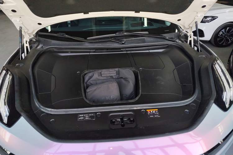 Used Zeekr 001 2022 Ultra-Long Range Dual-Motor ME Version Engine Bay