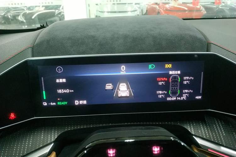 Used Zeekr 001 2022 Ultra-Long Range Dual-Motor YOU Version Instrument Cluster