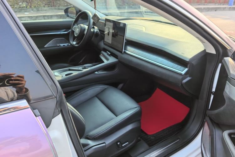 Used Zeekr 001 2022 Ultra-Long Range Dual-Motor ME Version Interior 12