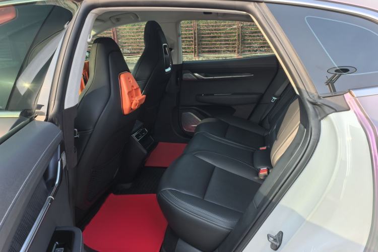Used Zeekr 001 2022 Ultra-Long Range Dual-Motor ME Version Interior 4