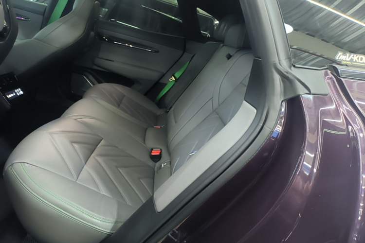 Used Zeekr 001 2022 Ultra-Long Range Dual-Motor YOU Version Left Rear Seat